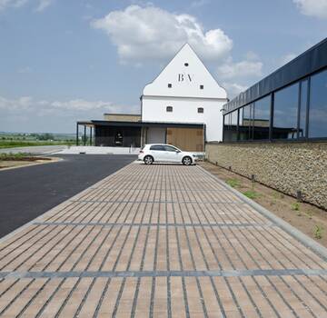 Vsakovací dlažba - ekologické řešení zpevněných ploch