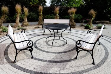 RUBELIT® Vigo a Granada vyskládaný do kruhu