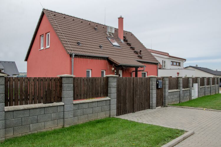 Betonový plot GARDELOT® s dřevěnou výplní | Betonový plot jako zídka či vyvýšený záhon