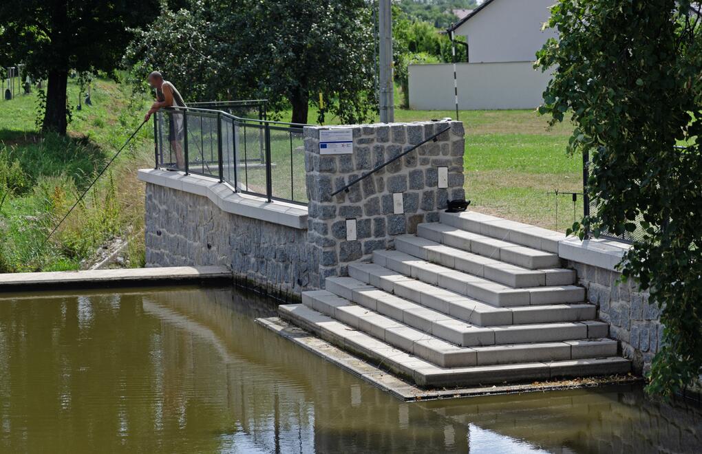 Betonové schody s tryskaným povrchem