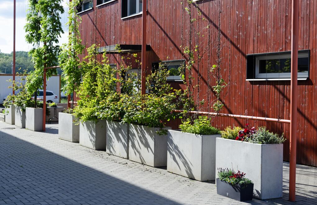 Pergola z betonových květináčů Linda