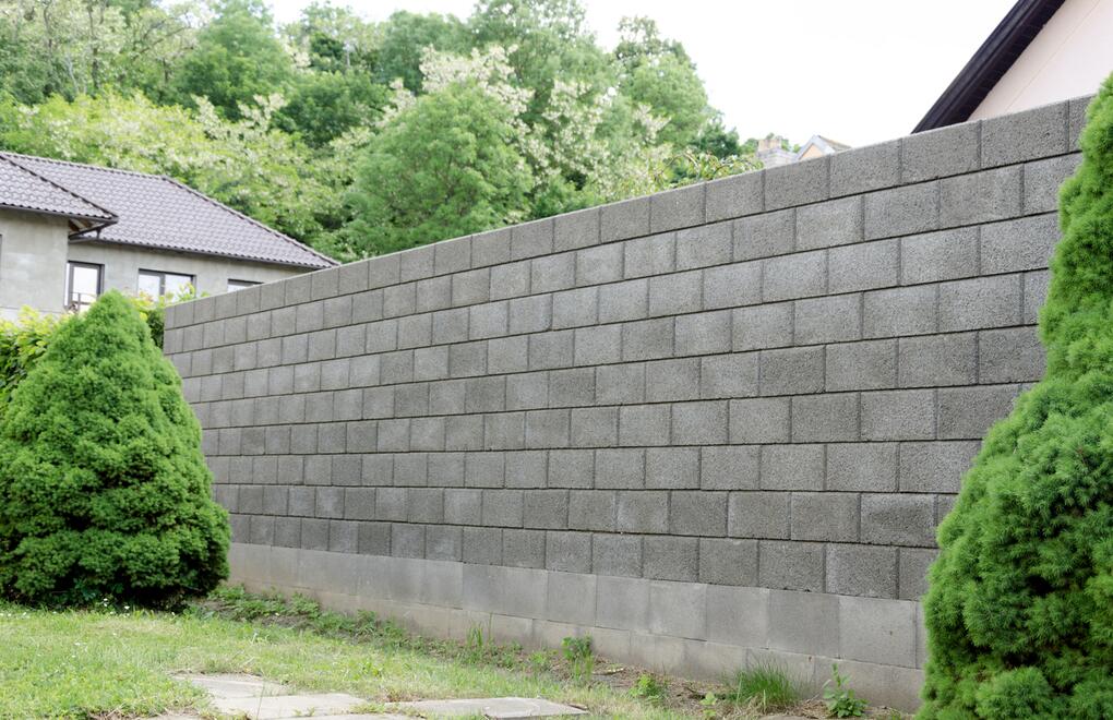Zeď z plotových tvarovek GARDELOT®