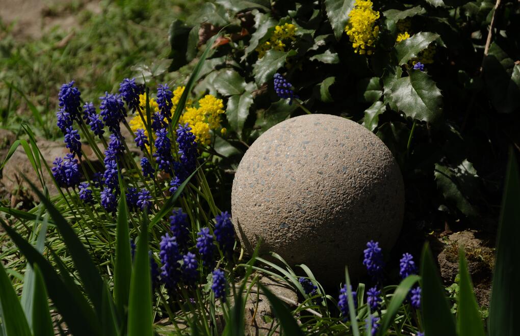 Koule z betonu: dekorativní prvek do vaší zahrady