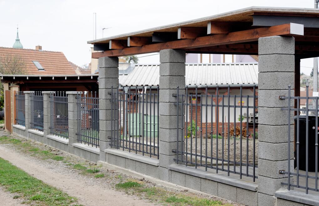 Pergola a plot z tvarovek GARDELOT®