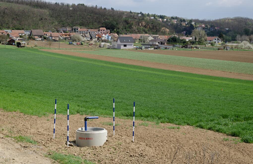 Kvalitní betonové skruže se stupadly