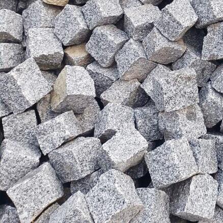 Žulové dlažební kostky malé 8/11 - Žulová kostka 8/11