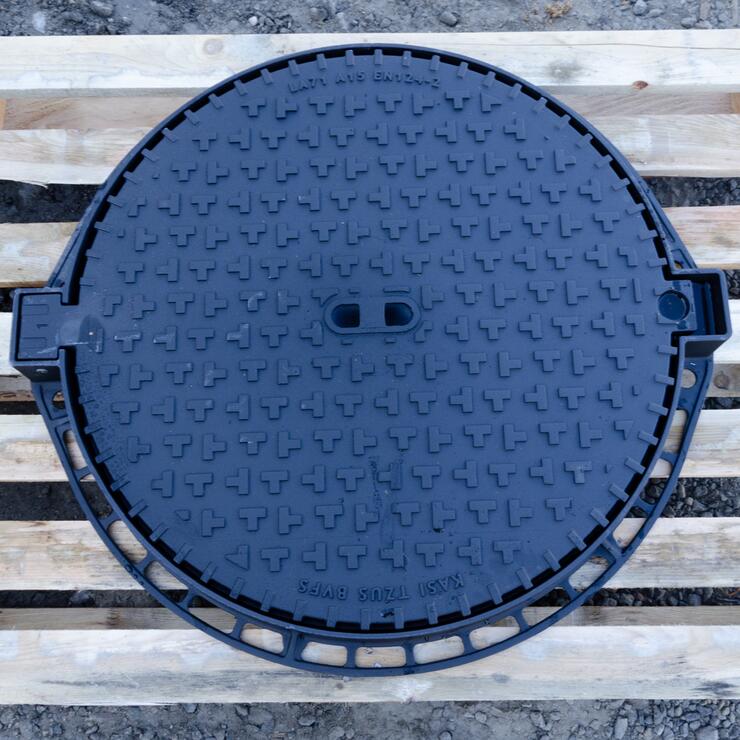 Šachtový poklop bez odvětrání v litinovém rámu s patkou KAL73 - Poklop EUROPA7 KAL73 A15