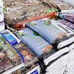 Zahradní potřeby pro pěstování rostlin