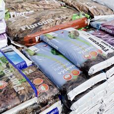 Zahradní potřeby pro pěstování rostlin