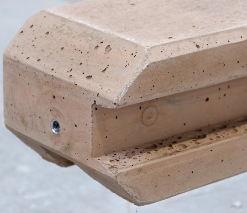 Detail rohového sloupku, barva karamelová - foto č.8