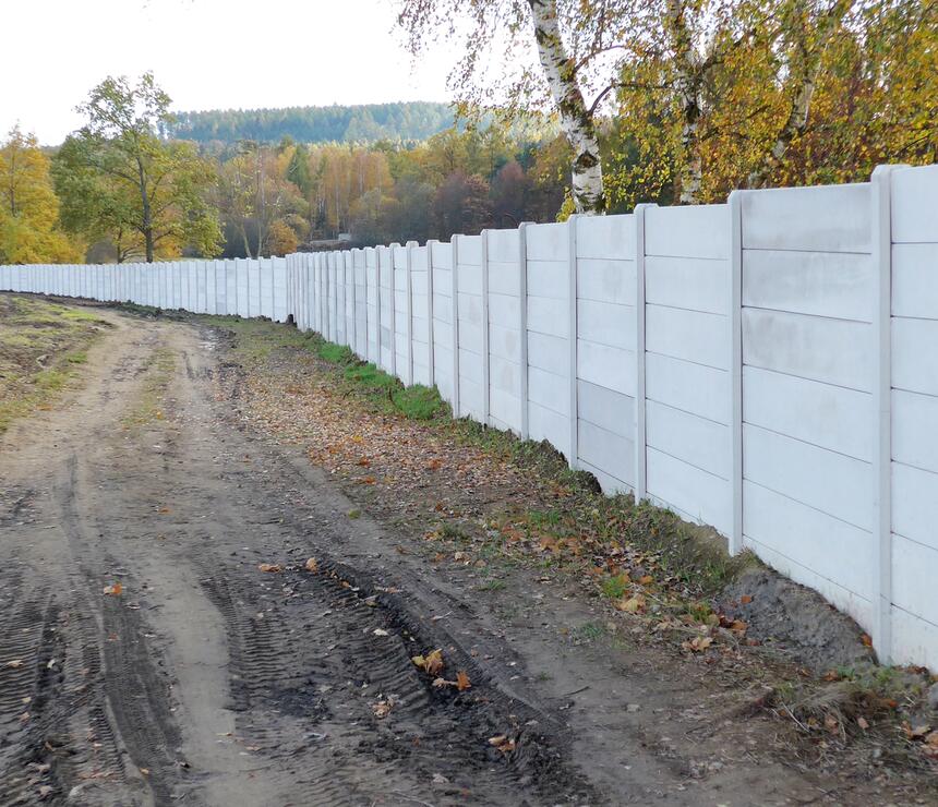 Betonový plot DEKOR deska hladká s pero-drážkou, barva natural