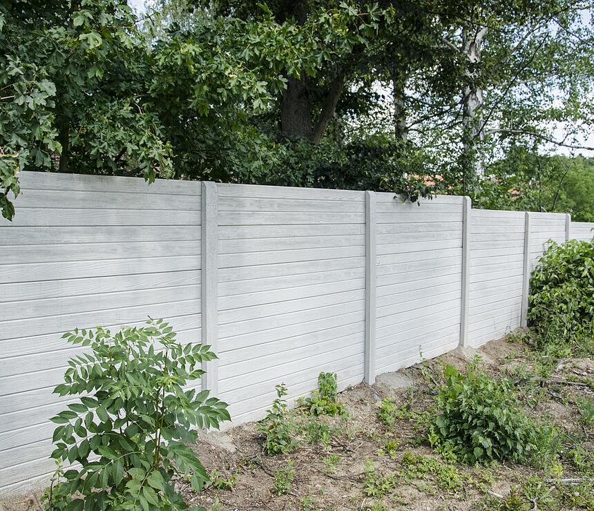 Betonový plot DEKOR jednostranný reliéf PRKNO, sloupky HLADKÉ barva natural - foto č.6