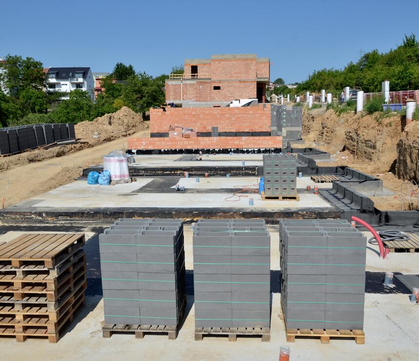 Betonové bednicí tvarovky