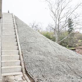 Betonový schodišťový blok / schod 75x35x15