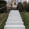 Betonový schodišťový blok barva natural povrch hladký