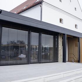 Betonový schodišťový blok / schod 200x35x15 protiskluzový pásek