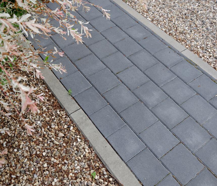 Betonová dlažba GRANIT® barva černá - foto č.6
