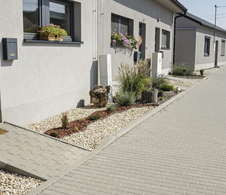 Betonová dlažba GRANIT® barva natural
