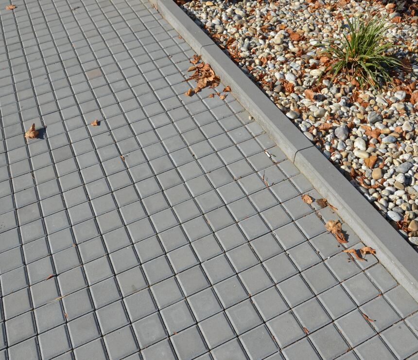 Betonová dlažba GRANIT® barva natural