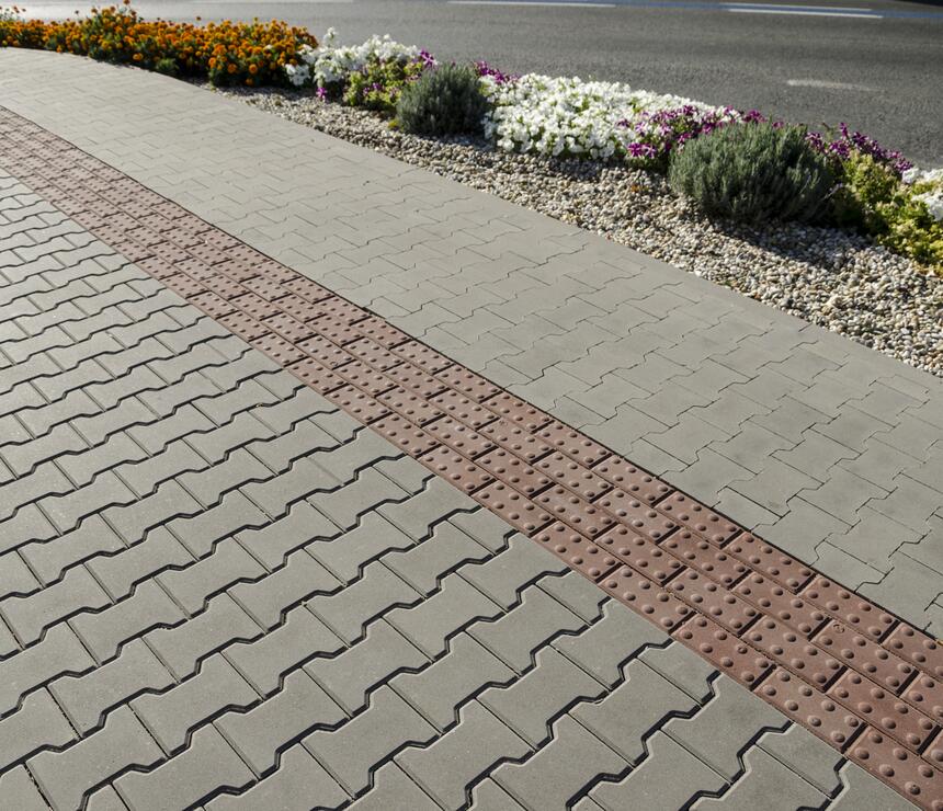 Betonová dlažba GRANIT® reliéfní barva červená