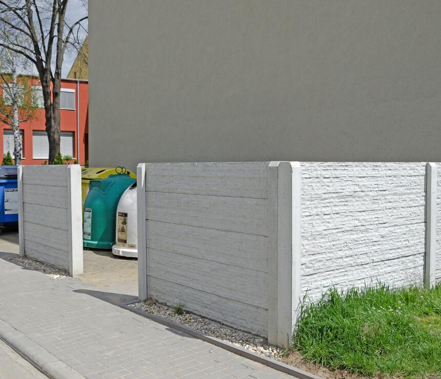 Betonový plot DEKOR jednostranný reliéf CIHLA barva natural