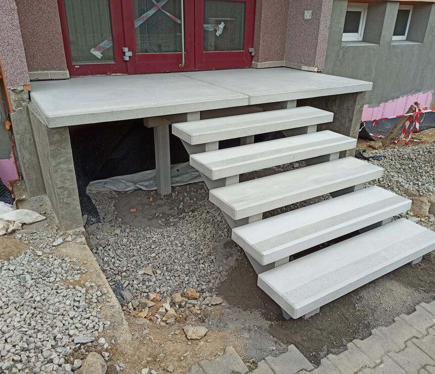 Betonové schody: Betonová schodnicová podpěra - #2 - foto č.3