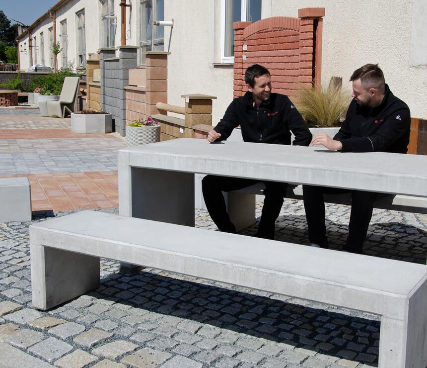 Betonová lavička PREFA LINIE, betonový stůl PREFA LINIE - foto č.7