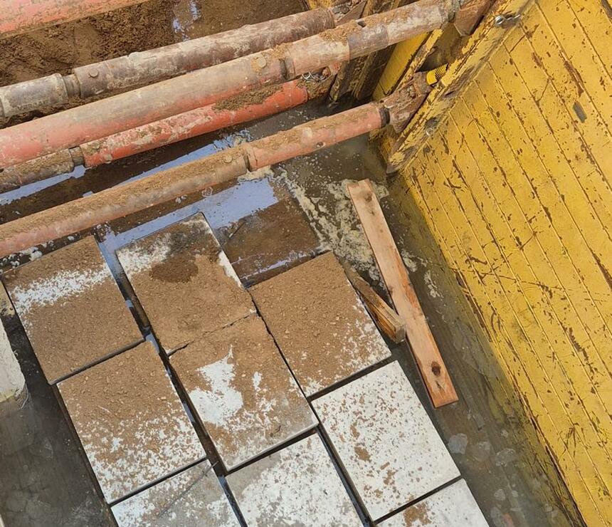 Energokanál tvaru U se zákrytovou deskou s ozubem - foto č.8