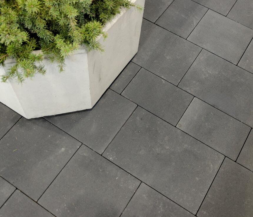 Betonová dlažba Moravský Granit barva černá - foto č.4