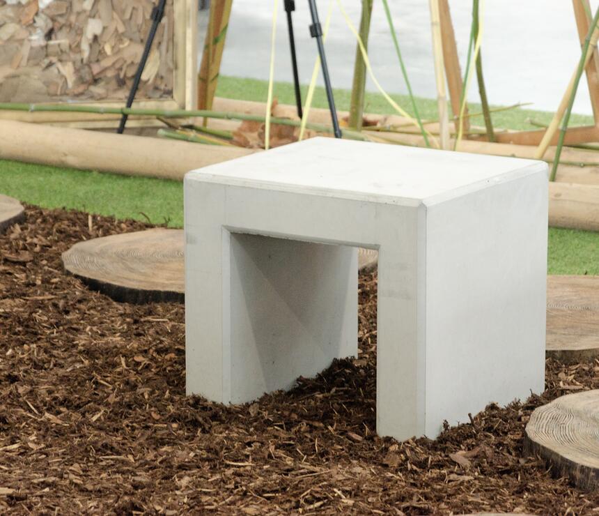 Betonová stolička PREFA LINIE, barva natural - foto č.5