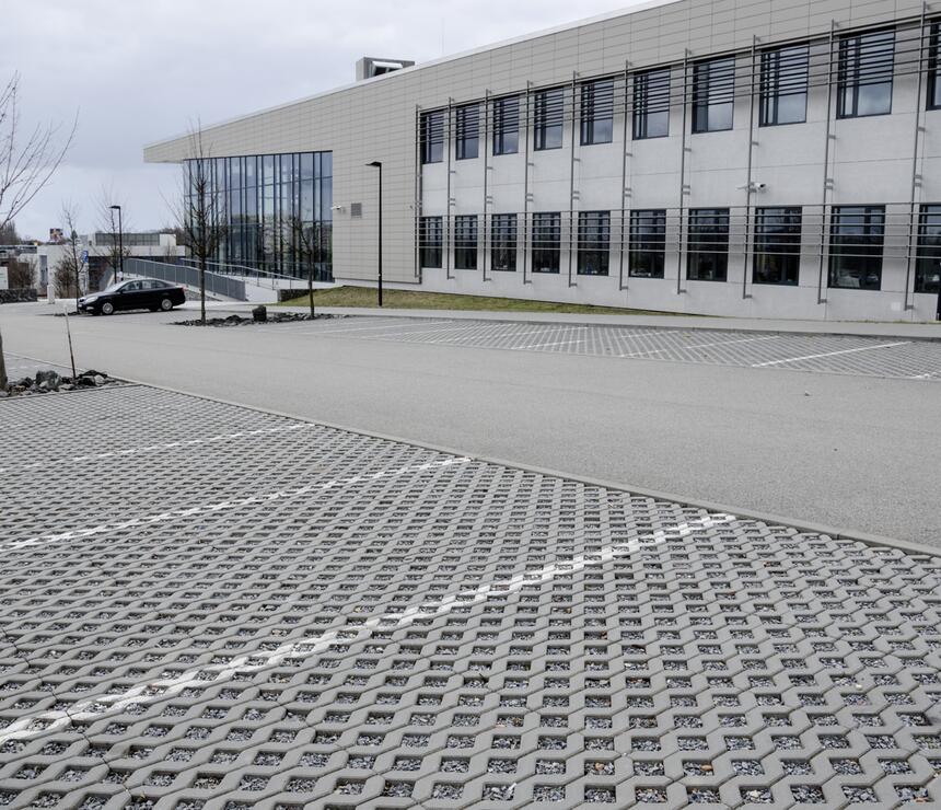 Zatravňovací dlažba ANDEZIT® barva natural - foto č.10