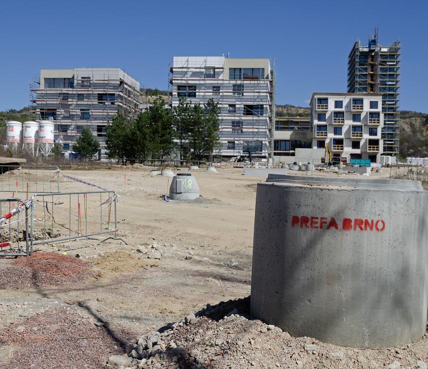 Betonové šachtové skruže se stupadly - #7 - foto č.2