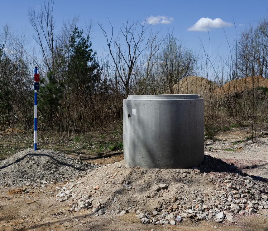 Betonové šachtové skruže se stupadly - #8 - foto č.3