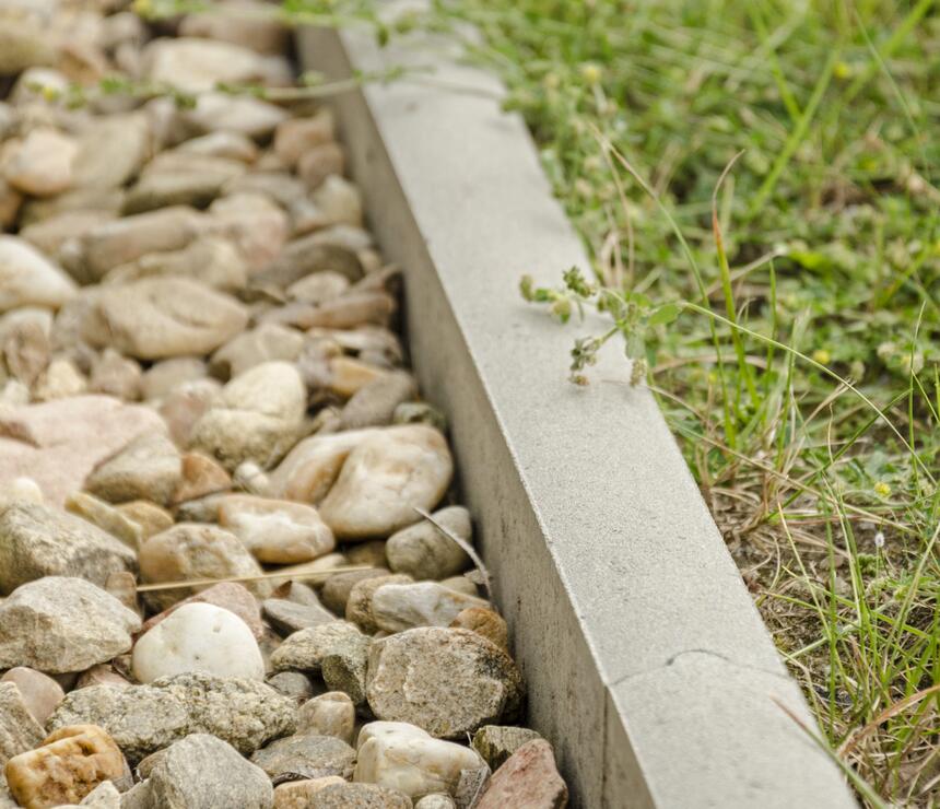 Betonový zahradní obrubník barva natural - foto č.3
