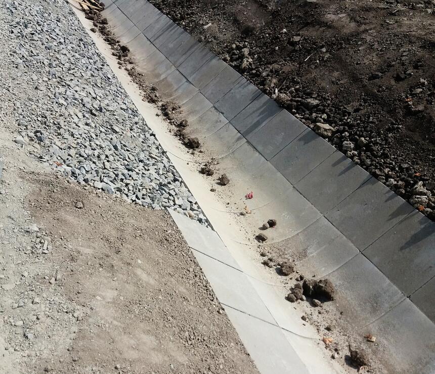 Betonový odvodňovací žlab