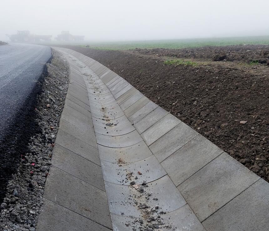 Betonová meliorační deska