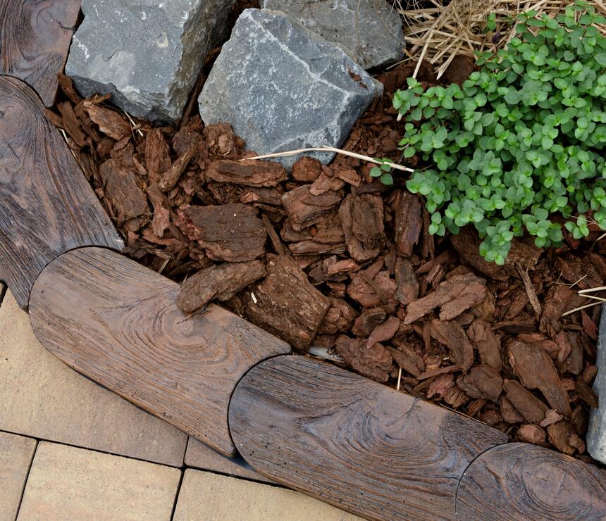 Betonová trávníková pojezdová obruba DEKOR dřevo barva ebony - foto č.7