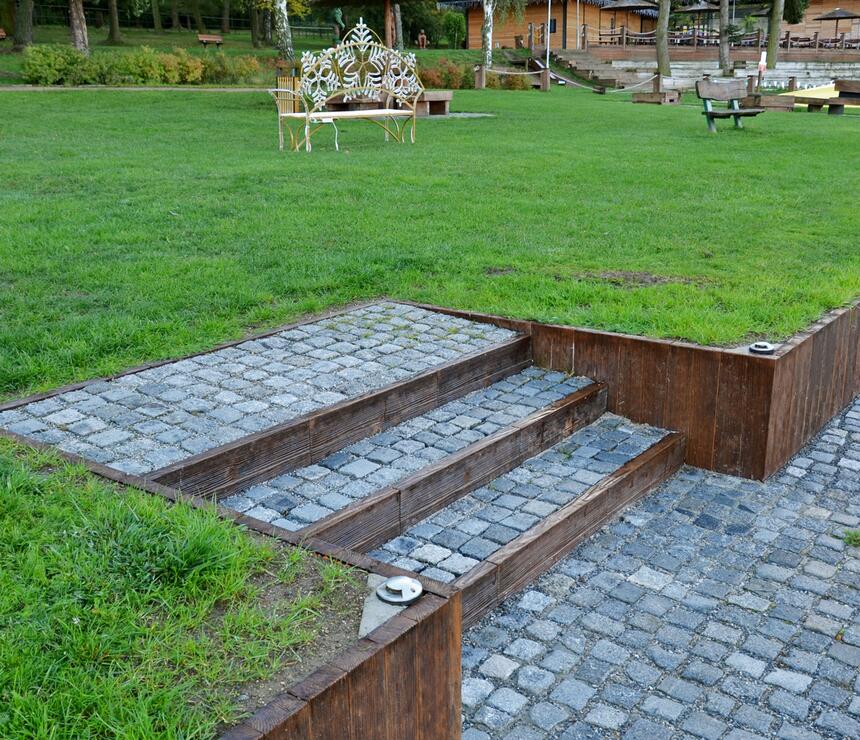 Betonová palisáda obdélníková DEKOR dřevo barva ebony - foto č.11