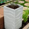 Betonový květináč Zora barva natural povrch tryskaná vlnka - náhled č.3