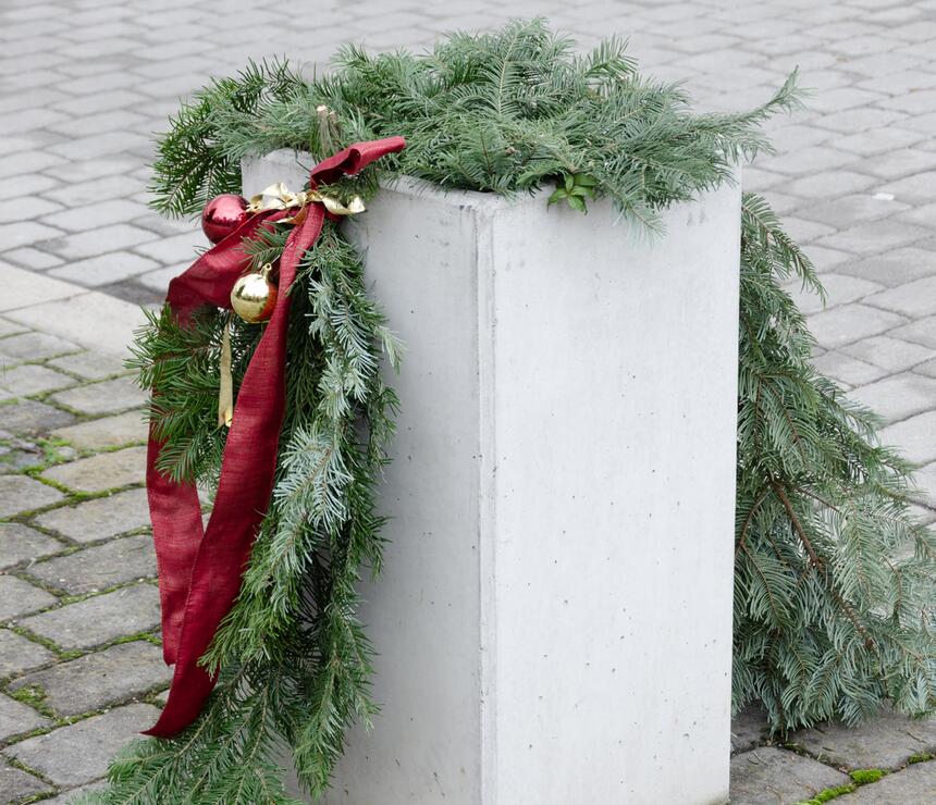 Betonový květináč Zora barva natural povrch hladký - foto č.9