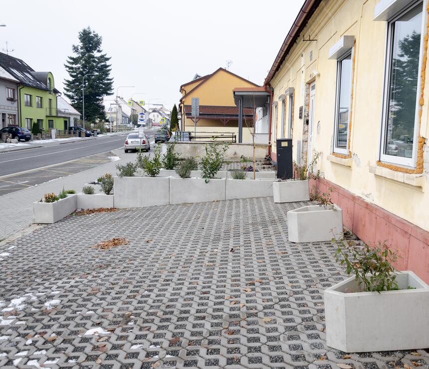 Betonový květináč Stela, Sandra a Linda barva natural povrch hladký - foto č.9
