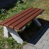 Lavička C - betonové nohy, dřevěný sedák barva TEAK, bez opěradla - náhled č.5